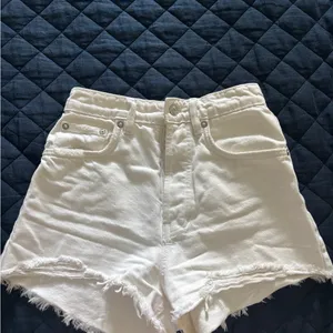 Zara White Jean Shorts thumbnail 2