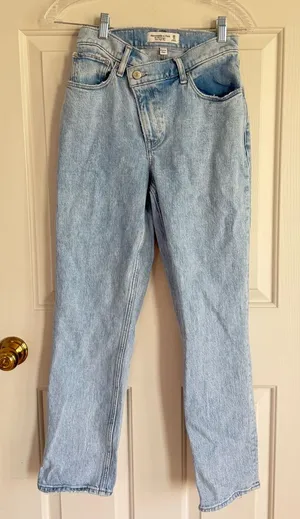 Abercrombie curve straight jeans thumbnail 1