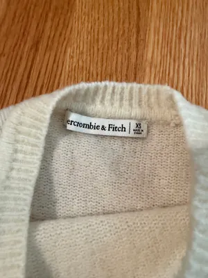 Abercrombie Sweater thumbnail 3