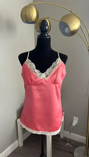 Women Sleeveless V-Neck Spaghetti Straps Peach Satin Camisole Top Size XL thumbnail 1