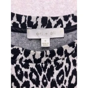 eri + ali Knit Top Women S Black‎ White Leopard Print Short Sleeve Crew Neck thumbnail 2