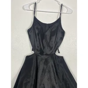 Windsor Black Satin Fit-and-Flare Spaghetti Strap Cutout Dress Size 5/6 thumbnail 6