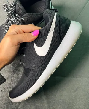 Nike Shoes thumbnail 1