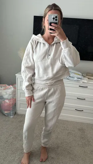 Lululemon High-Rise Joggers Scuba thumbnail 3
