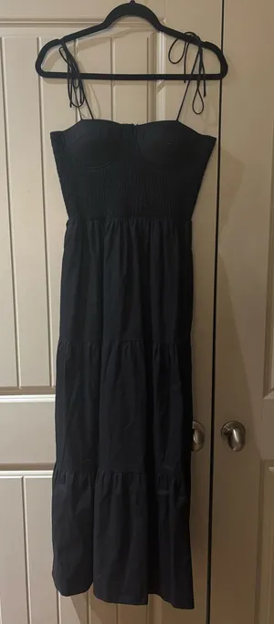 Boutique Black midi dress thumbnail 1
