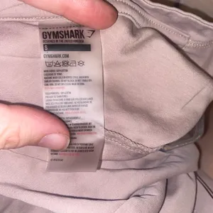 Gymshark ori crop top size small thumbnail 3