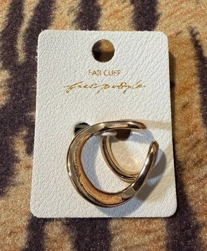 Free people gold ear cuff NWT $25 thumbnail 1