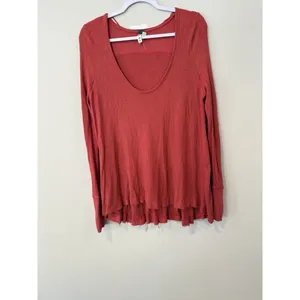 FREE PEOPLE LONG SLEEVE MALIBU KNIT THERMAL HI-LOW TOP SHIRT Sz Medium 2259 thumbnail 3