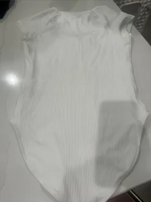 Old Navy Ribbed Short Sleeve bodysuit size medium thumbnail 4