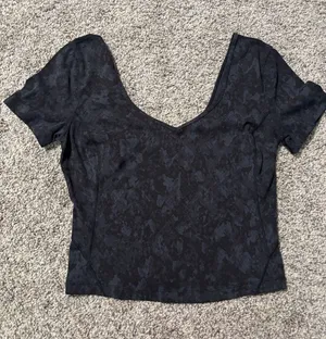 Lululemon Align Tee thumbnail 1