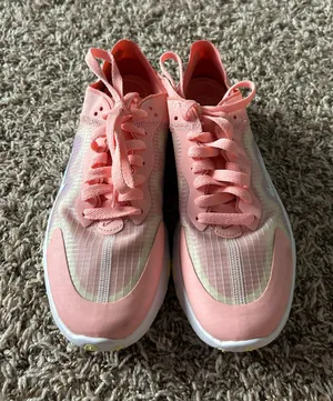 Nike renew shoes size 8 thumbnail 3