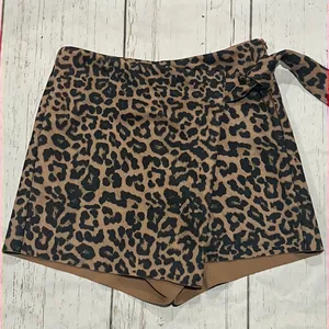 Zara animal print skort thumbnail 1