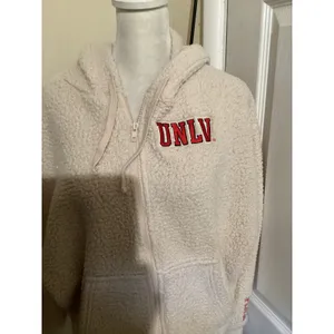 PINK Victoria's Secret UNLV Rebels Sherpa Fleece Full Zip Hoodie Cream Womens S thumbnail 2