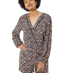 Ann Taylor Loft Ditsy Dark Floral Black Long Balloon Sleeve Romper Size Medium thumbnail 14