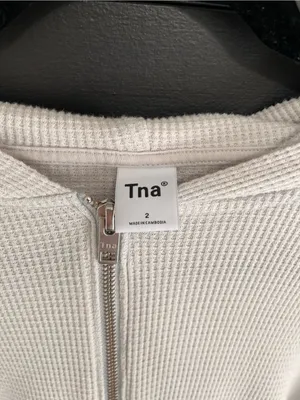 ARITZIA TNA Waffle Print Full Zip Hoodie Sweatshirt Women’s Sz 2 Oversized Sz 2 thumbnail 3