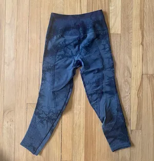 Lululemon Flow Go Crop Leggings thumbnail 1