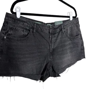 Wild Fable Low Rise Cutoff Denim Shorts Size 16 Y2K Grunge Streetwear Alt Edgy thumbnail 2