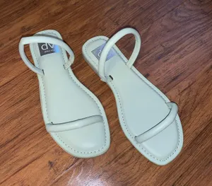 Dolce Vita NWT Sandals Sage Green Size 6.5 thumbnail 3