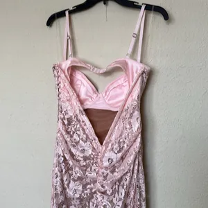 HOUSE OF CB 'Azzurra' Rose‎ Pink Lace Godet Gown NWOT size M thumbnail 5