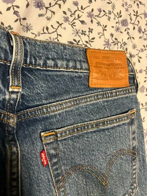Levi’s Denim Medium Wash Jeans Wedgie Straight thumbnail 5