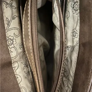 Montana West Studded Tooled Faux Leather Top Handle & Shoulder Strap Cowgirl Bag thumbnail 9