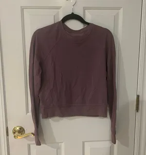 Lululemon Top thumbnail 1