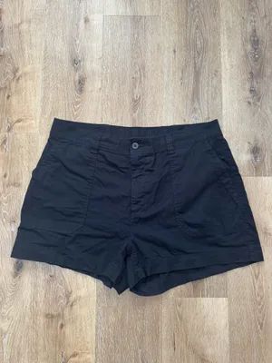 Old Navy High-Rise OG Chino Shorts thumbnail 3