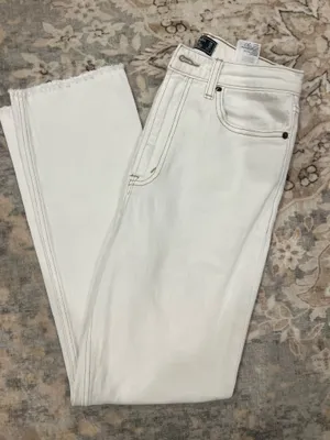 Abercrombie High-Rise Jeans Straight thumbnail 1