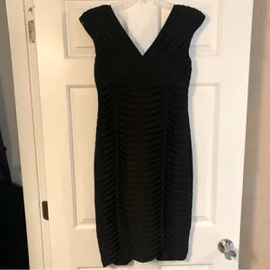 Adrianna Papell Black Overlapping Curved Pleated Dress Size 8 thumbnail 4