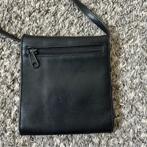 G.H.‎ Bass & Company Black Leather Wallet Crossbody Purse thumbnail 4