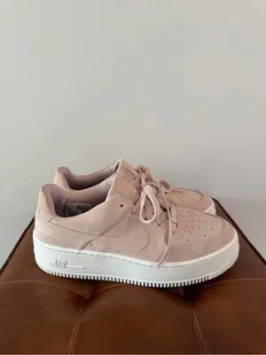 Nike Air Force 1 Sage Low Top Sneakers Suede Barely Rose Size 9.5 AR5339-201 thumbnail 4