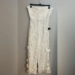 Lulu's Eternal Glamour White 3D floral jumpsuit‎ NWT Size XL thumbnail 4