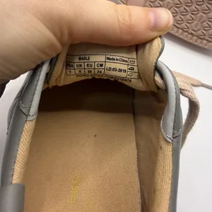 Vionic Gray and Beige Leather Sneakers thumbnail 13