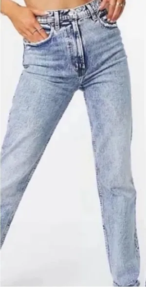 Abercrombie & Fitch 90's Straight Ultra High Rise Acid Wash Jeans 37‎ / 24 thumbnail 1