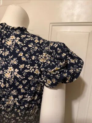 entro Navy Blue Floral Puff-Sleeve Maxi Dress thumbnail 3