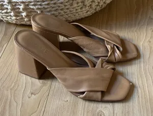 RAYE Women's Tan Block Heel Mules thumbnail 1