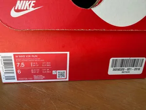 Nike V2K Run Summit White Metallic Silver Women’s 7.5 FD0736-100 w/ Box thumbnail 3