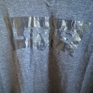 LEVI’S T-shirt. thumbnail 6