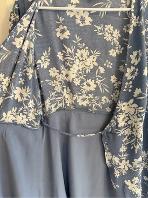 Lulus Blue‎ White Floral Wrap Dress Medium 3/4 Sleeve Ruffle Hem thumbnail 7