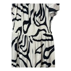 Anthro‎ Kindred Jumpsuit Medium White Navy Swirl Off Shoulder Smocked Waist thumbnail 3