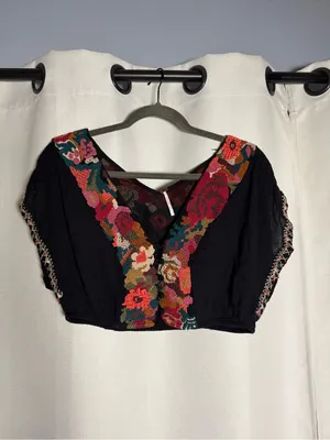 Free People Santoshi Black Floral Embroidered Crop Top Size 4 thumbnail 2