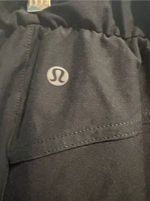 Lululemon Light Utilitech Cargo Pocket High-Rise Pant black sz 28 thumbnail 6