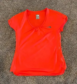 womens the north face top thumbnail 1