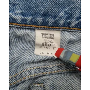 Vintage Levis 550 Relaxed Fit Denim Cut Off Shorts MedWash Blue Frayed Hem 16MIS thumbnail 4
