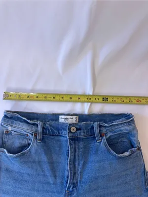 Abercrombie & Fitch Women’s Straight Leg Jeans - Medium Blue Wash thumbnail 2