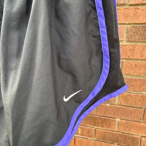 Nike Dri-Fit Tempo 10K Running Shorts Women Black Purple Stripe Size Small thumbnail 3