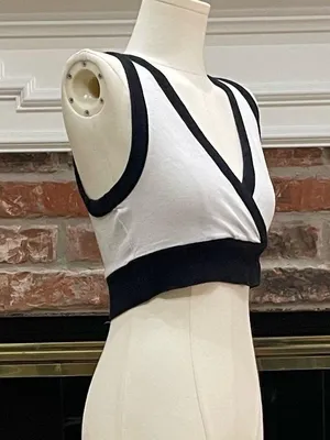 Forever 21 black and white sleeveless crop top / M / Excellent condition thumbnail 3