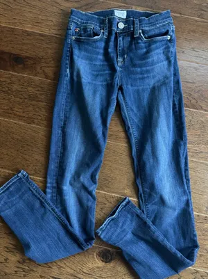 HUDSON Colette Skinny Jeans Womens Size 26 Mid Rise Stretch Dark Washed Denim thumbnail 1