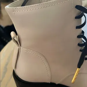 ARTISAN CRAFTED BY ZIGI Semi High Lace-Up Boots - Cream Leather, size 8, NWOT thumbnail 10