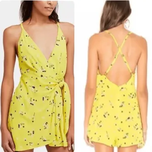 Free People‎ Tango At Night Electric Yellow Floral Wrap Shorts Romper Size 4 thumbnail 2